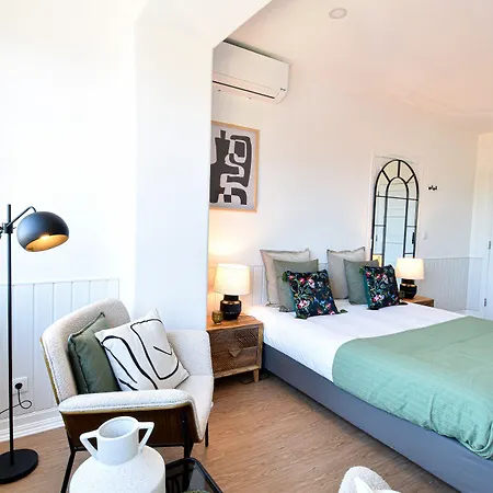 בית הארחה Archisuites 4*