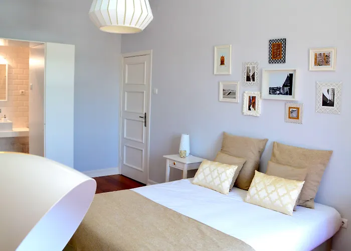 Archisuites בית הארחה